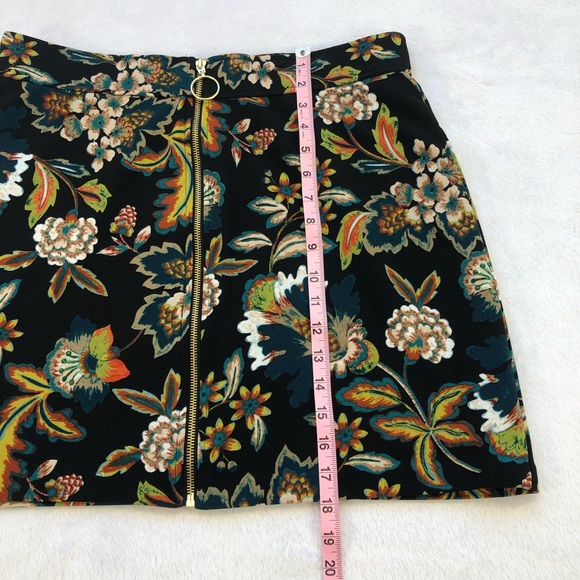 INC International Concepts, Floral Skirt, Size 14 - Picture 15 of 16